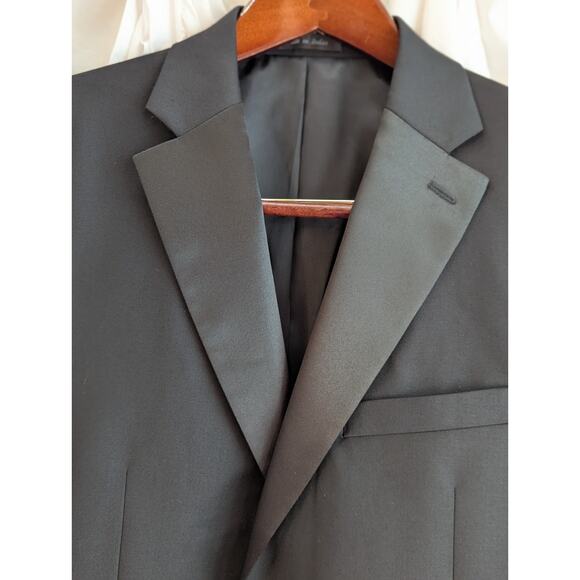 Calvin Klein Tuxedo Jacket 42S 100% Wool 2 Button Notch Lapel Double Vent - Picture 2 of 16